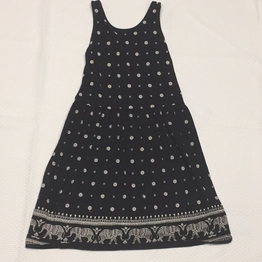 Girls black and white dress